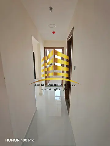 Second floor | Balcony | Dirt parking | In front of the Indian Society | Excellent finishing | Excellent price |