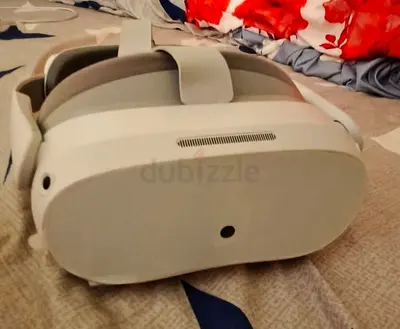 PICO 4 VR (white) standalone VR - Excellent Condition