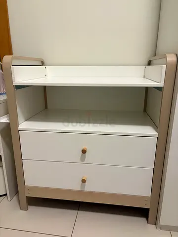 Changing Table / Chest of Drawers