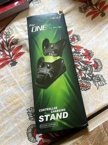 Xbox One Dual Controller Charging Stand (new in box)