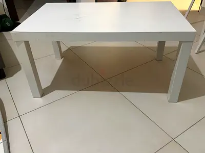 Simple white rectangular coffee table - good condition