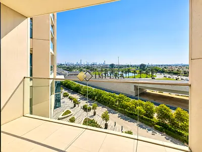 SPACIOUS 1 BEDROOM | GOLF AND LAKE VIEWS