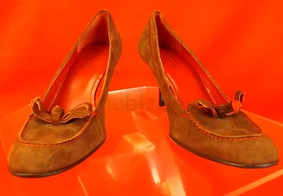 NIB COACH BROWN SUEDE ANISE CONTRAST STITCHED BOW ROUND TOE HEEL PUMPS ITALY 7.5
