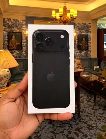 Iphone 18 pro 512GB physical Sim Black