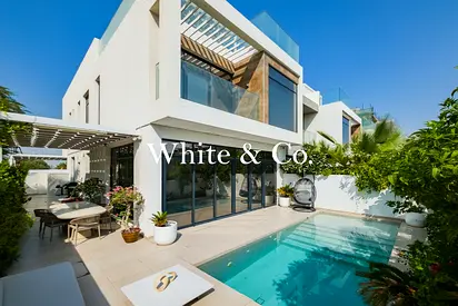 Upgraded | Corner Unit | Private Pool