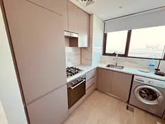 PRIME LOCATION // LUXURY APARTMENT WITH FITTED KITCHEN // HIGH FLOOR