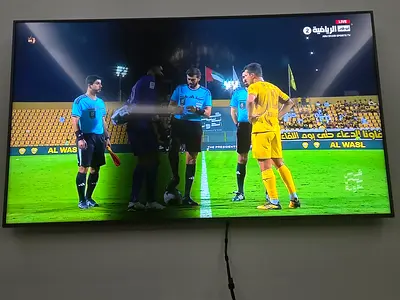 Samsung 82-Inch 4K UHD Smart TV – UA82RU8000KXZN