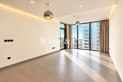 HIGH FLOOR | STUDY ROOM | MODERN | BRIGHT
