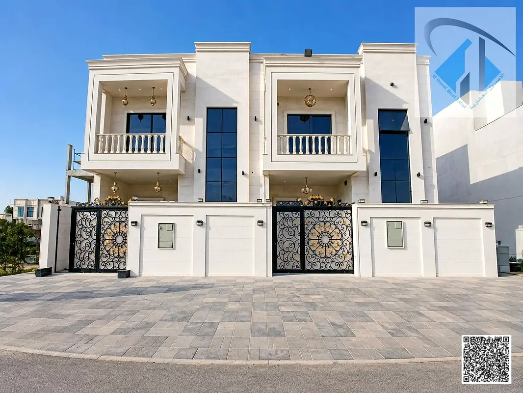 فيلا فاخره طابقين وروف تصميم مودرن بموقع مميز وسعر شامل الرسوم