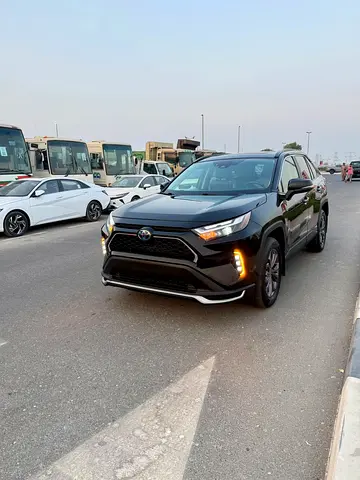 2023 Toyota RAV4 XLE Premium American Specs 4X4 AWD