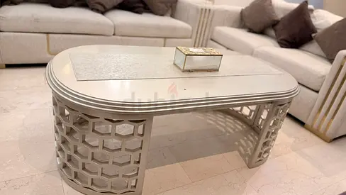Cream decorative oval coffee table with lattice sides