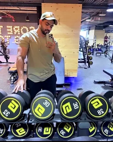 Professional Personal Trainer - Muscle Definition & Fitness Coaching