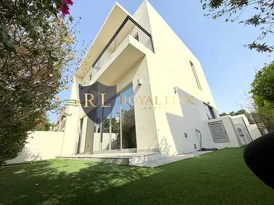 VACANT NOW | 4 BR+MAIDS | END-UNIT | LANDSCAPPED GARDEN