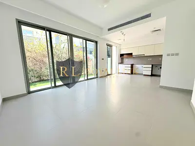 VACANT NOW | 4 BR+MAIDS | END-UNIT | LANDSCAPPED GARDEN