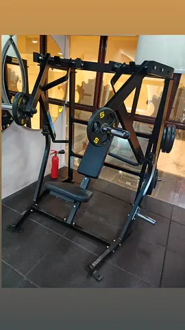 HAMMER STRENGTH
ISO-LATERAL Decline