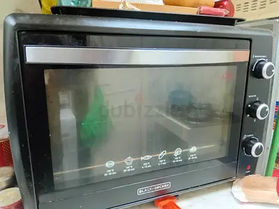 Black & Decker countertop oven / toaster oven - used, working