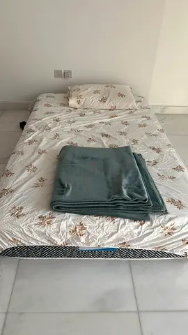 Single mattress  - good condition, from mattressland , medium firm