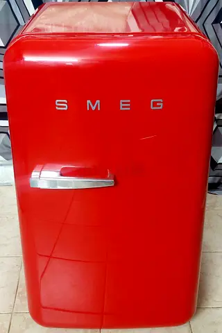 .Model Smeg Single Door Refrigerator with Freezer, 122 L, FAB10RR