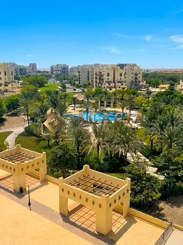 Fully Furnished and Upgraded I Pool View I Vacant