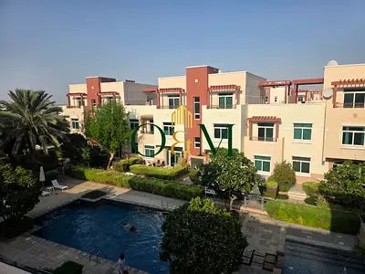STUDIO TERRACED APARTMENT | POOL VIEW | VACANT