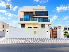 Direct from the owner - 3 floors - includes electricity, air conditioning, and water