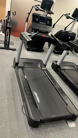 Life Fitness Integrity Treadmill