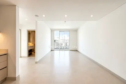 High Floor Unit | Direct Beach Access | Sea View