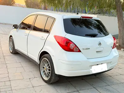 Nissan Tiida 2011 SE GCC Specs in Excellent Condition
