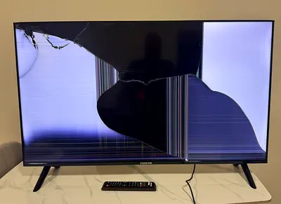 NIKAI 50” Smart TV - Broken Screen - For Parts