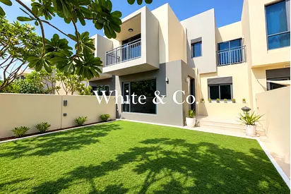 GREEN BELT | 3 BED | STEPS FROM AMENITIES