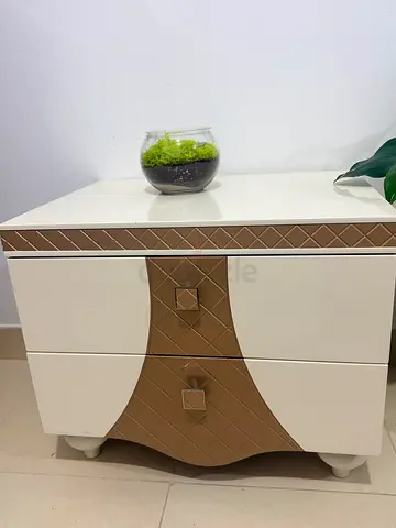 2 x Bed side table