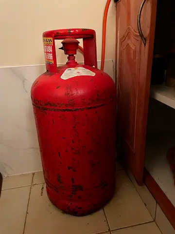 Gas cylinder new
