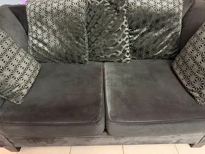 Green 7-seater (3+2+2) velvet sofa with cushions - very good condition
