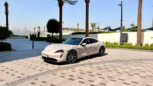 Porsche Taycan GTS 2024