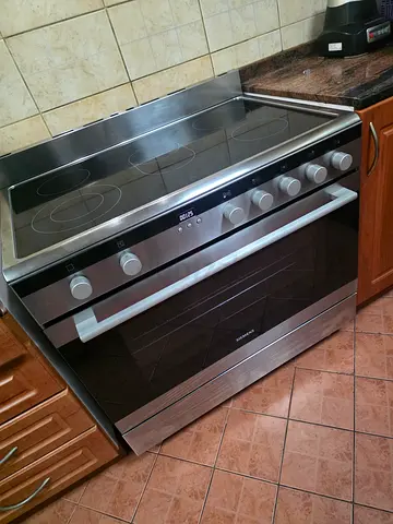 Siemens 5 burner electric cooker 90 by 60