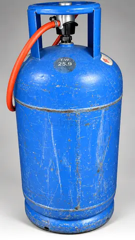 Used Blue LPG Gas Cylinder - 25.9kg (with 50% gas available)