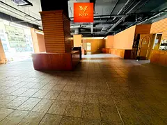 Showroom Available Near To DCC Metro Station