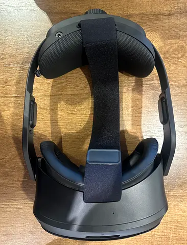VIVE FOCUS VISION VR GLASSES