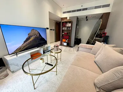 Stunning 1 bedroom fully furnished room, with shared bathroom only with 1 other person