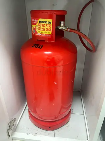 Red LPG Gas Cylinder (Refillable) 22 kg- Excellent Condition - Used 11 months - Medium Size
