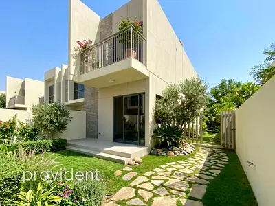 Corner Unit | Spacious Layout | Ready to Move In