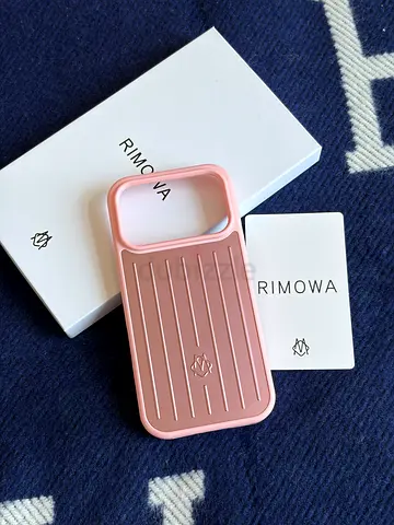 Rimowa 17 pro and pro  max cover