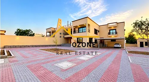 Huge villa at prime location for family