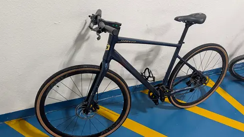 Single-speed urban/commuter bike - lightweight frame, disc brakes - brand new