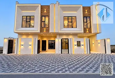 فيلا فاخره طابقين وروف تصميم مودرن بموقع مميز