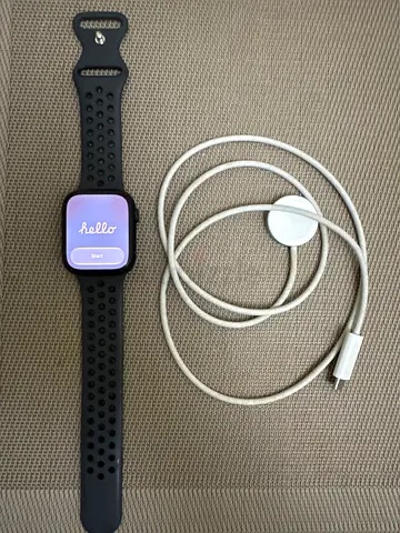 Used Apple Watch series 9 with magnetic charging cable (black sport band)
