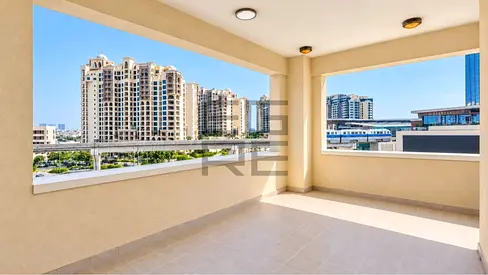 Big Balcony | Prime Location | Mall Access