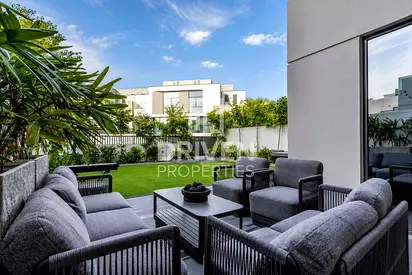 Luxury Fully Furnished | Cozy | Ready to Move in
