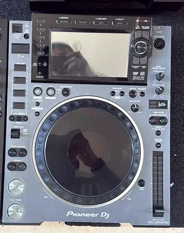 Pioneer DJ CDJ-2000NXS2 Professional DJ Media Player - Good Working Condition