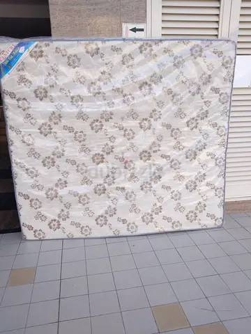 180x200cm king size mattress. Same day delivery available